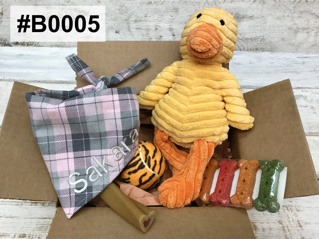 Personalized dog gift box. Customized pet gifts